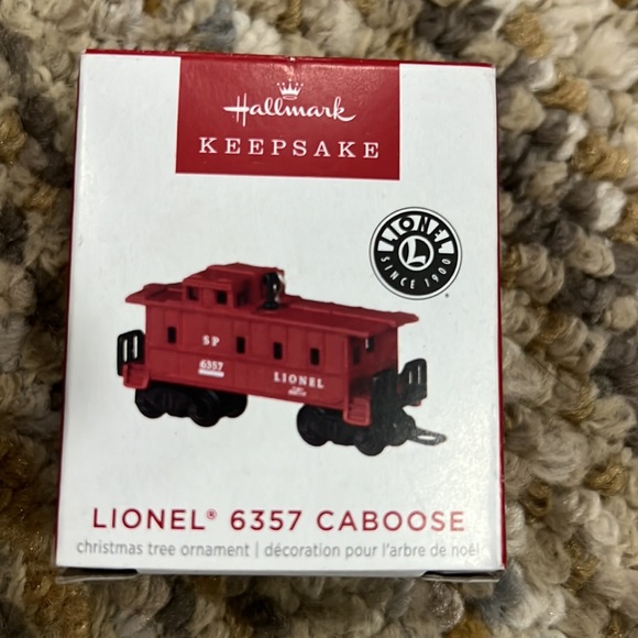 Hallmark train ornaments - Lionel missile - caboose train cars - Picture 3 of 3